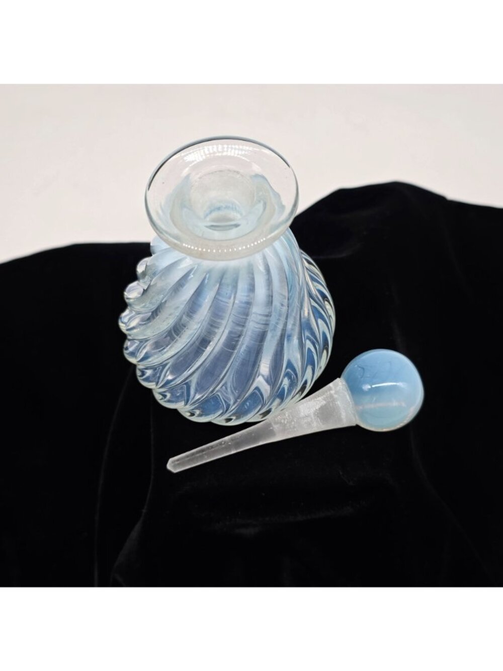 VTG MCM Murano Archimede Seguso Opalescent Blue Perfume Bottle - Picture 8 of 10